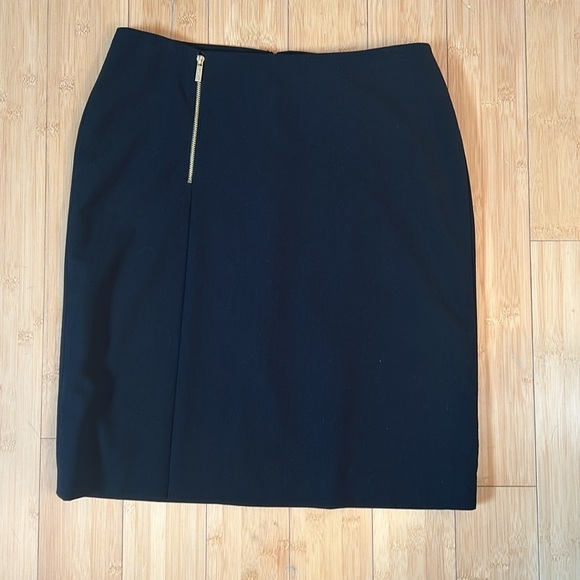 Calvin Klein Black Pencil Skirt with Gold Embellishments size 6 - Picture 3 of 10